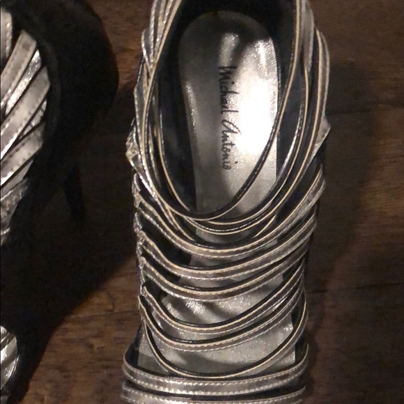 Shoes - Picture 7 of 8